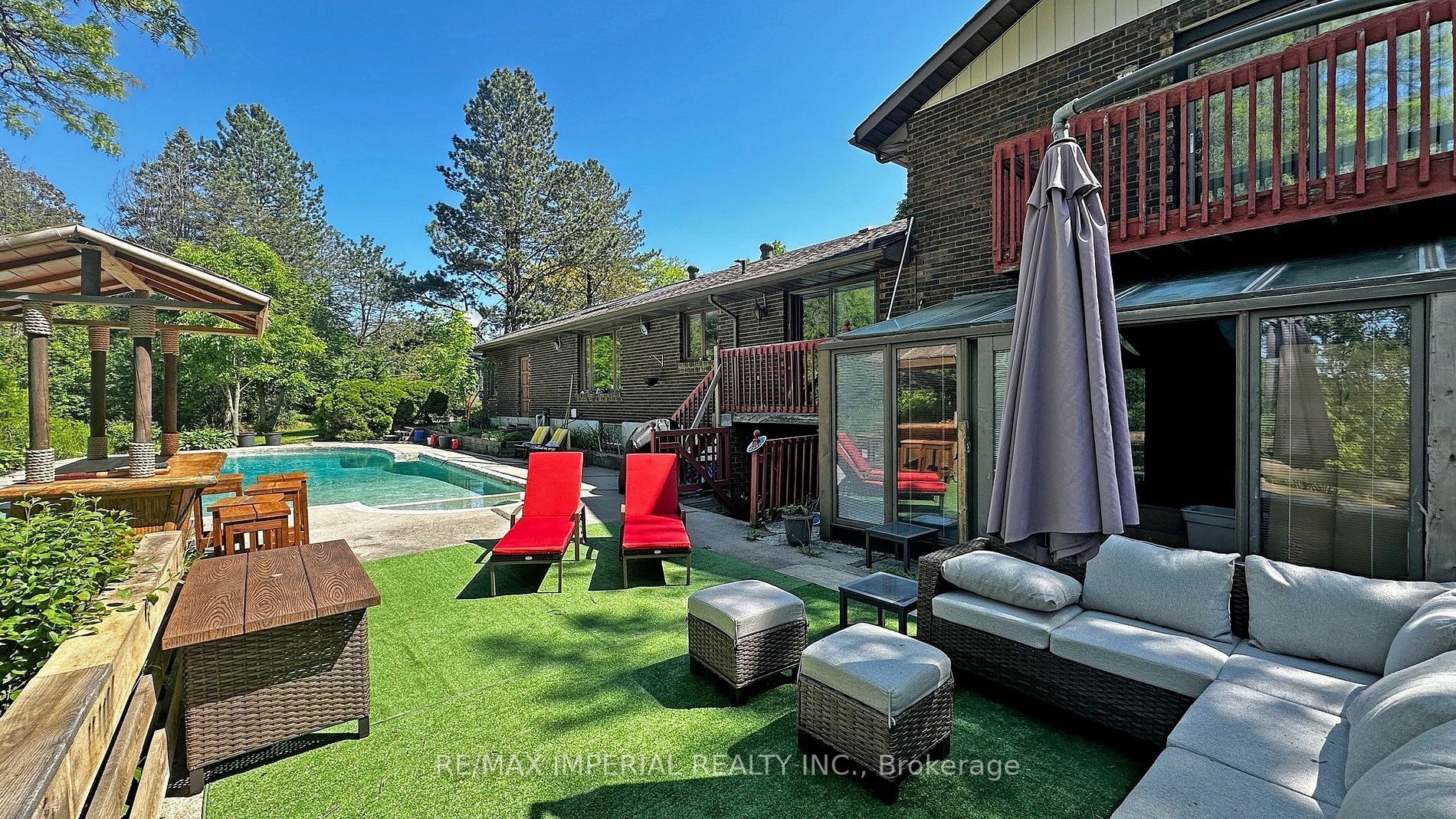 Property Photo:  22 Ratcliff Rd  ON L4A 7X5 