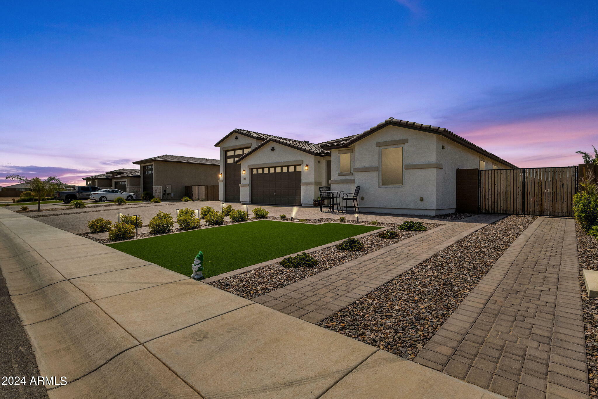 Property Photo:  1951 E Sarona Court  AZ 85143 