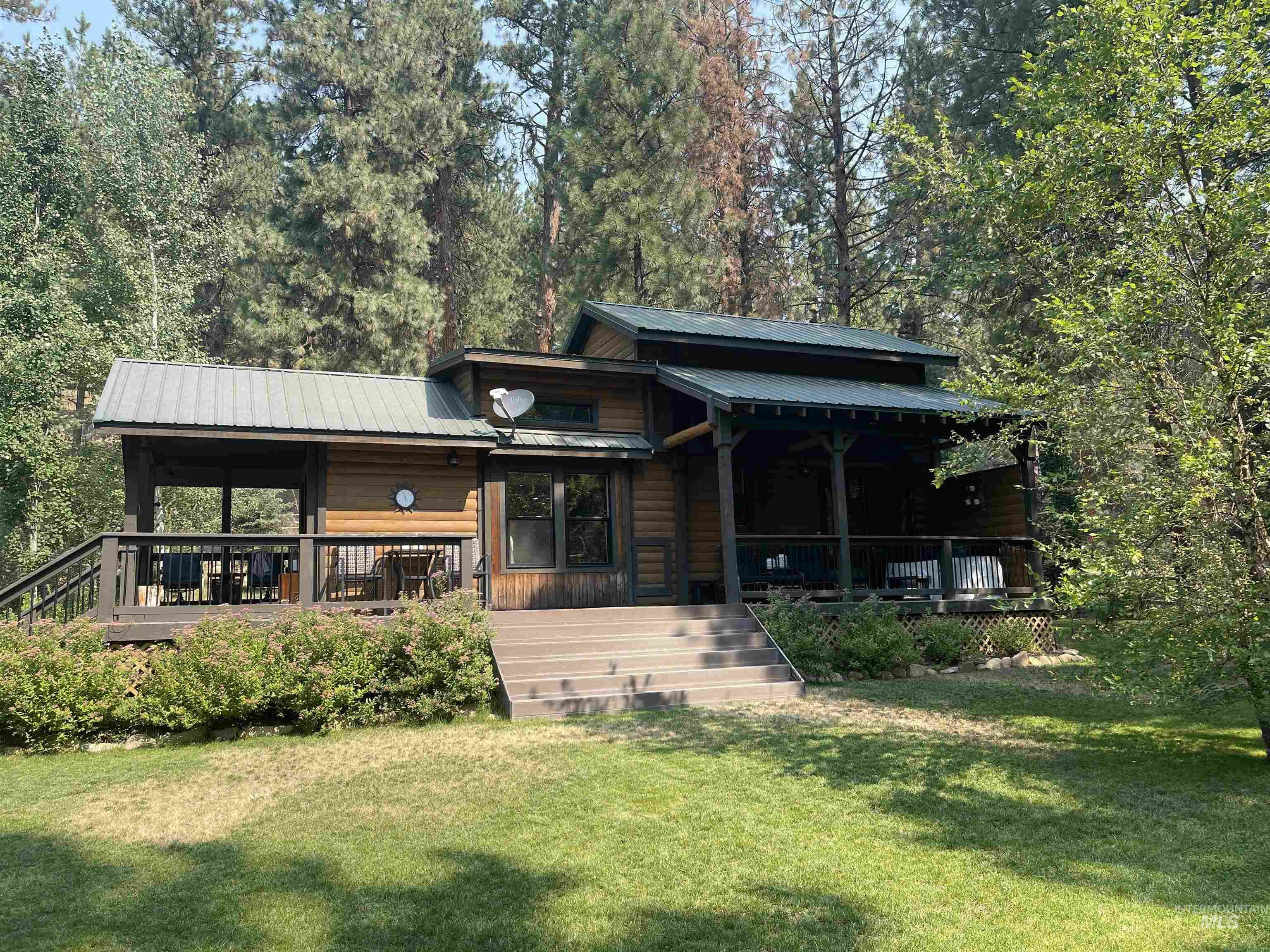 Property Photo: 2038 N Meyers Dr ID 83647