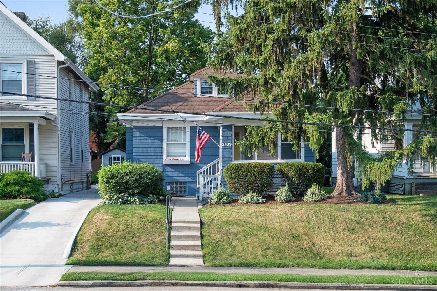 Property Photo:  2709 Minot Avenue  OH 45209 