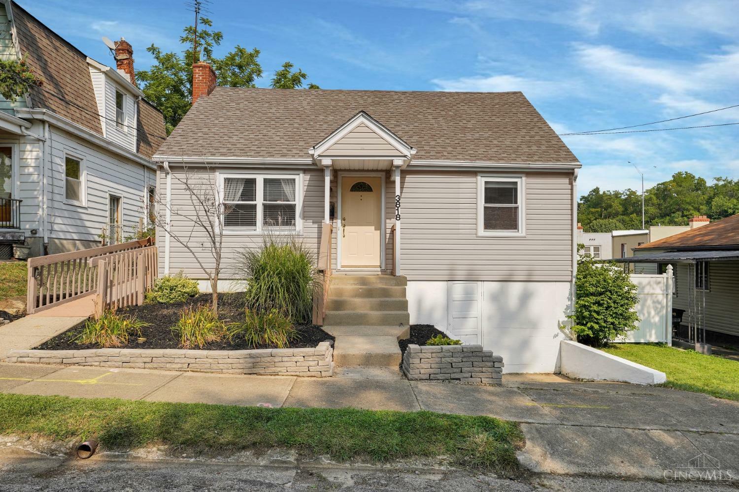 Property Photo:  3818 S Jefferson Avenue  OH 45212 