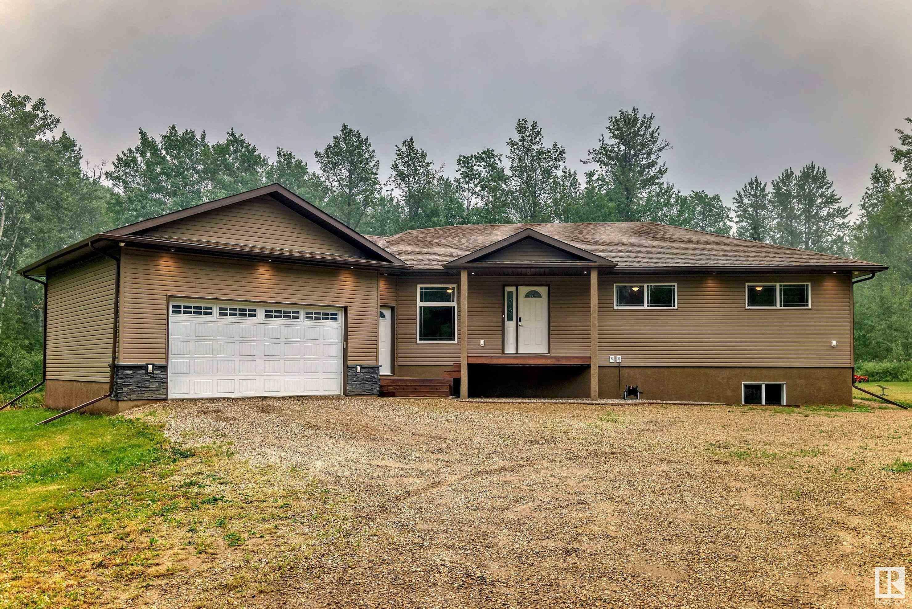 Property Photo:  53513 Rge Rd 42  AB T0E 2K0 