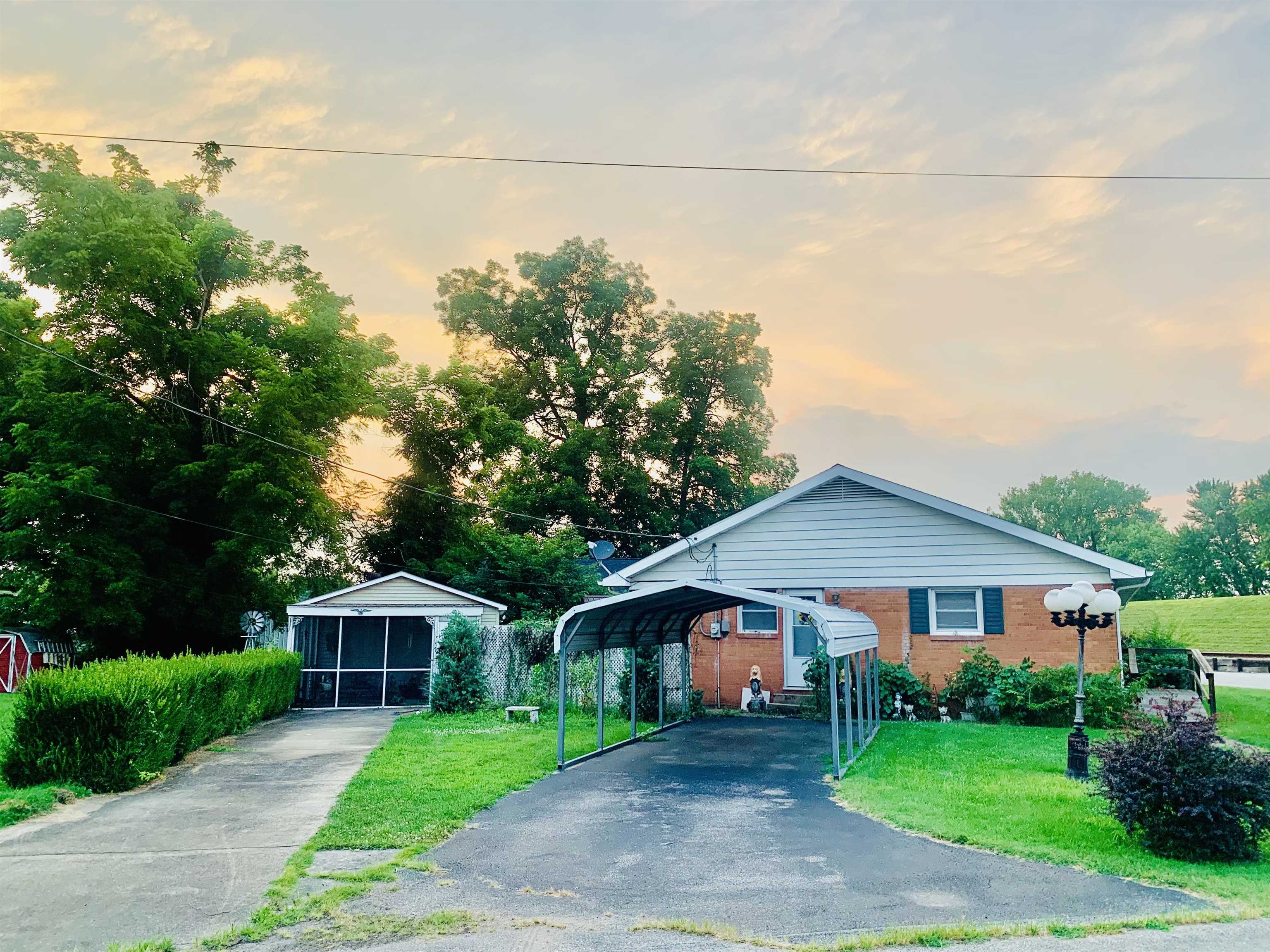 Property Photo:  115 Washington Street  KY 42348 