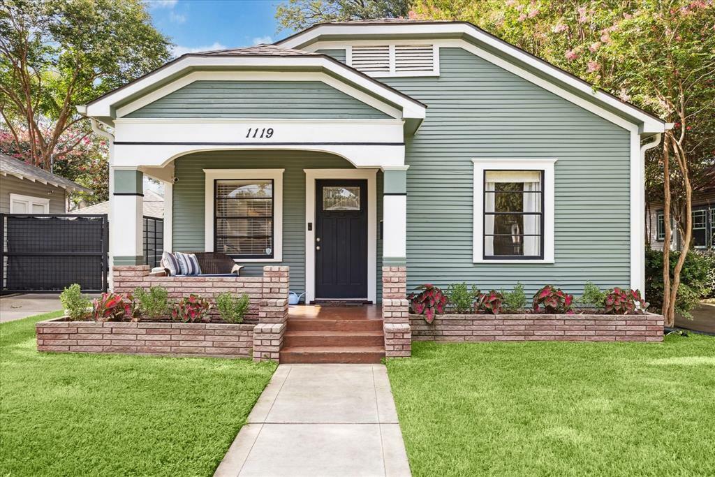 Property Photo:  1119 Winston Street  TX 77009 