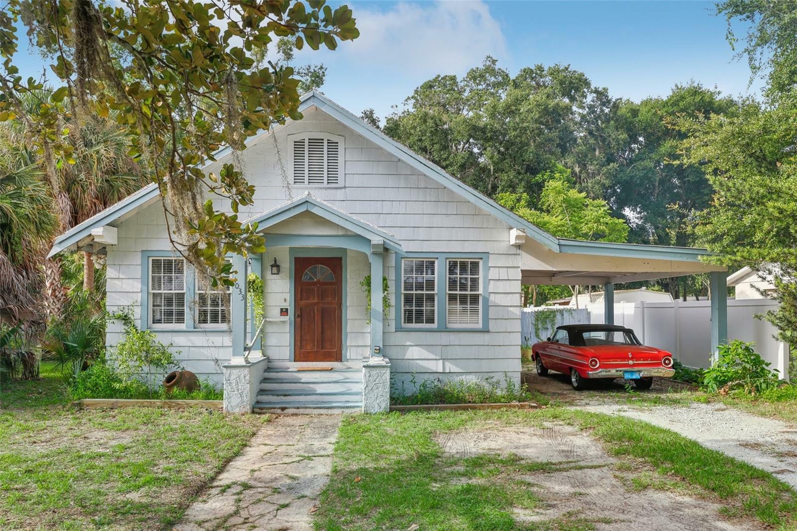 Property Photo:  1033 Linden Street  FL 34711 