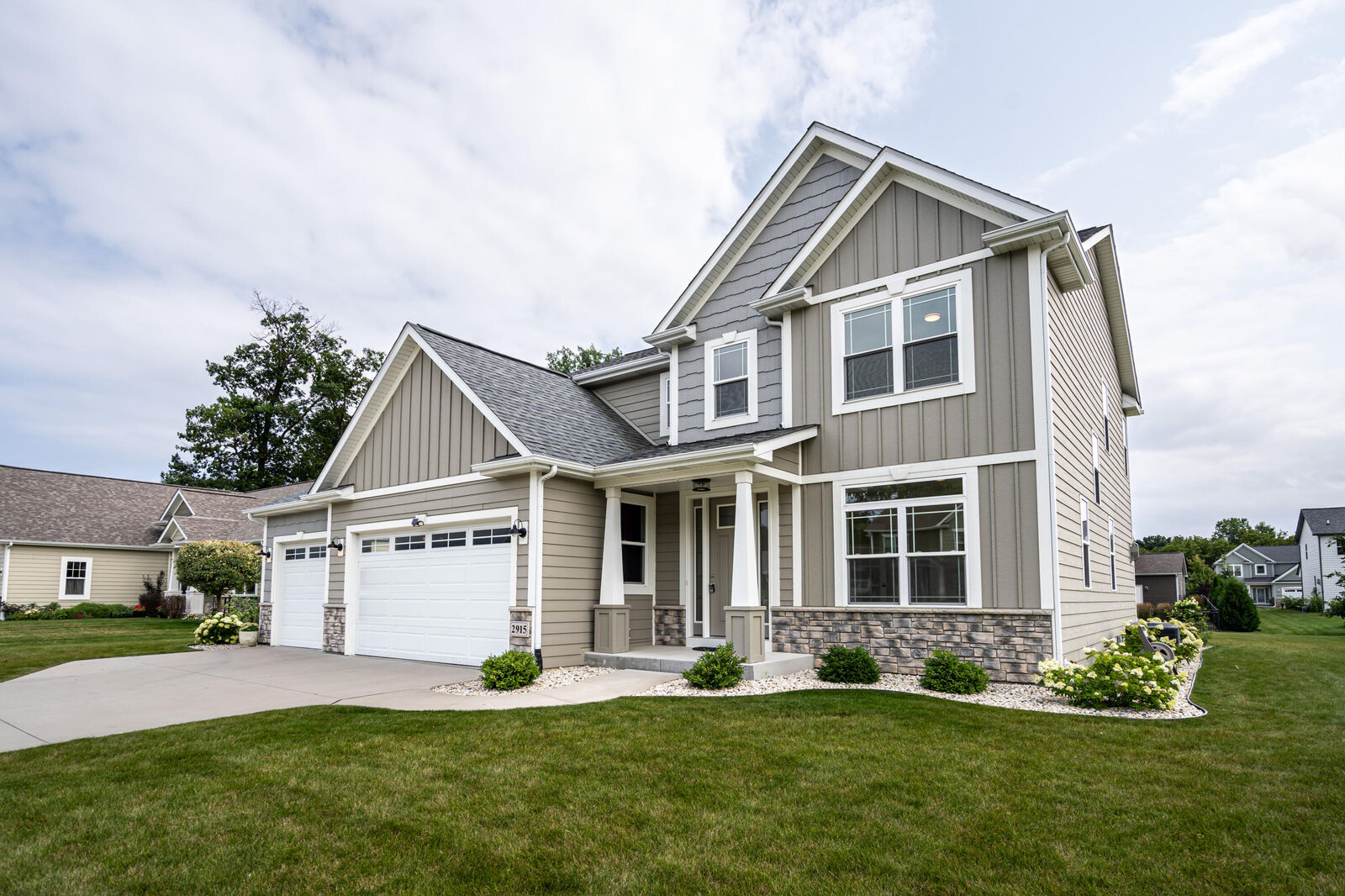 Property Photo: 2915 Cornerstone Way WI 53403