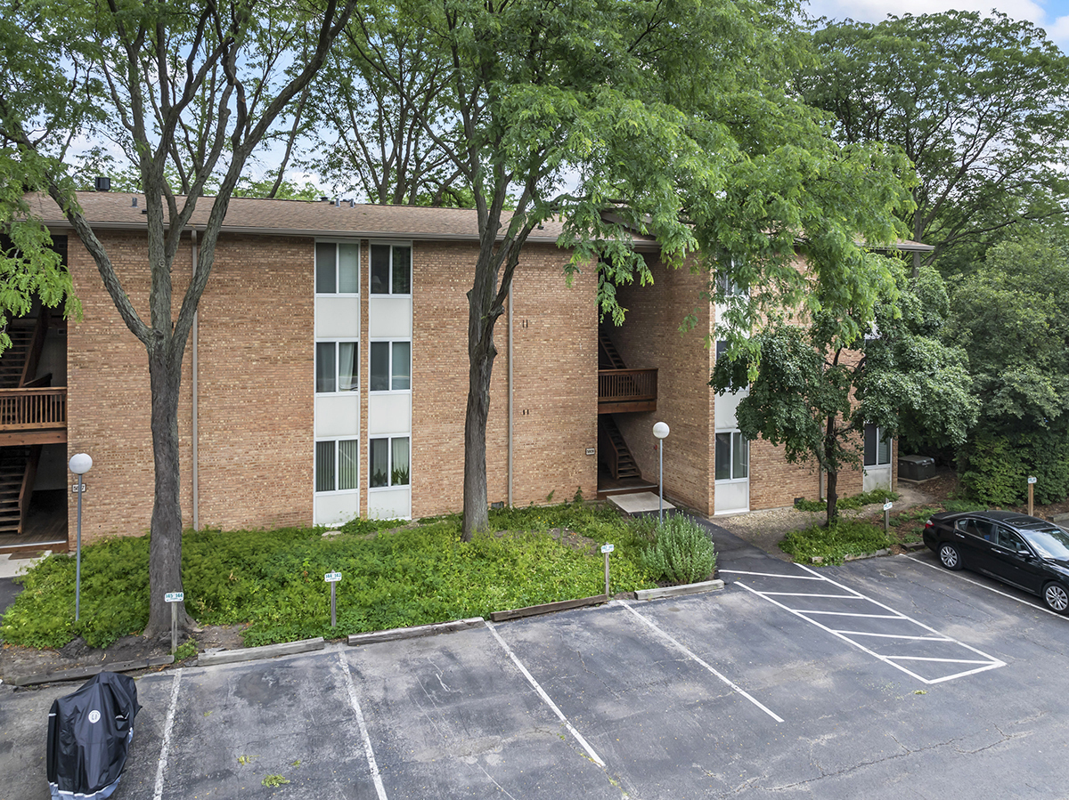 Property Photo:  5809 Oakwood Drive D  IL 60532 