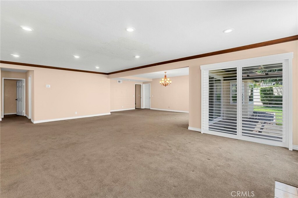 Property Photo:  919 Vista Grande  CA 91784 