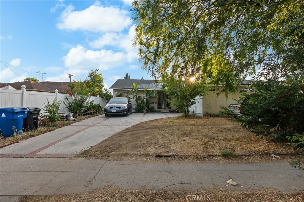 Property Photo:  7921 Owensmouth Avenue  CA 91304 