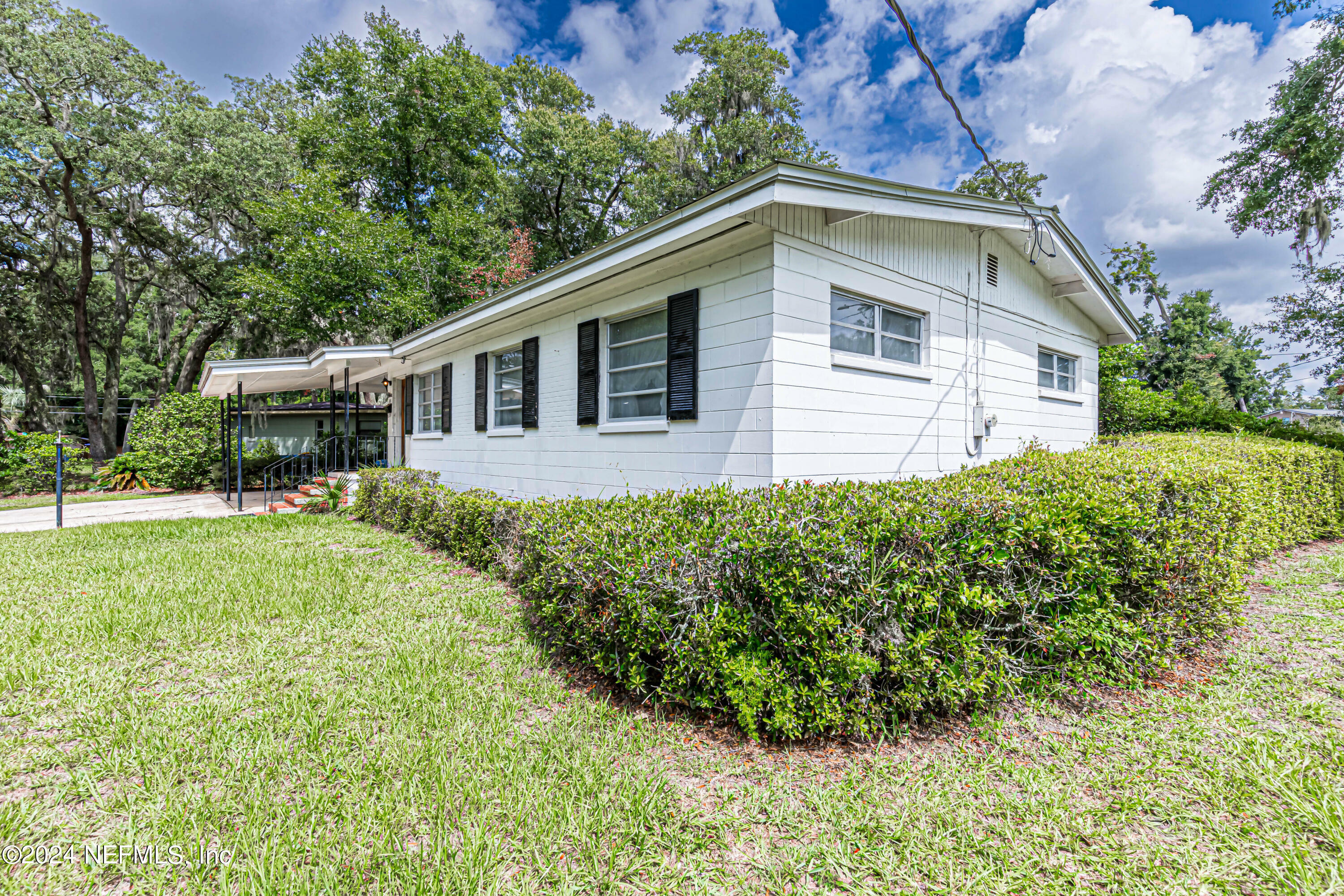 Property Photo:  215 Claudia Drive  FL 32218 