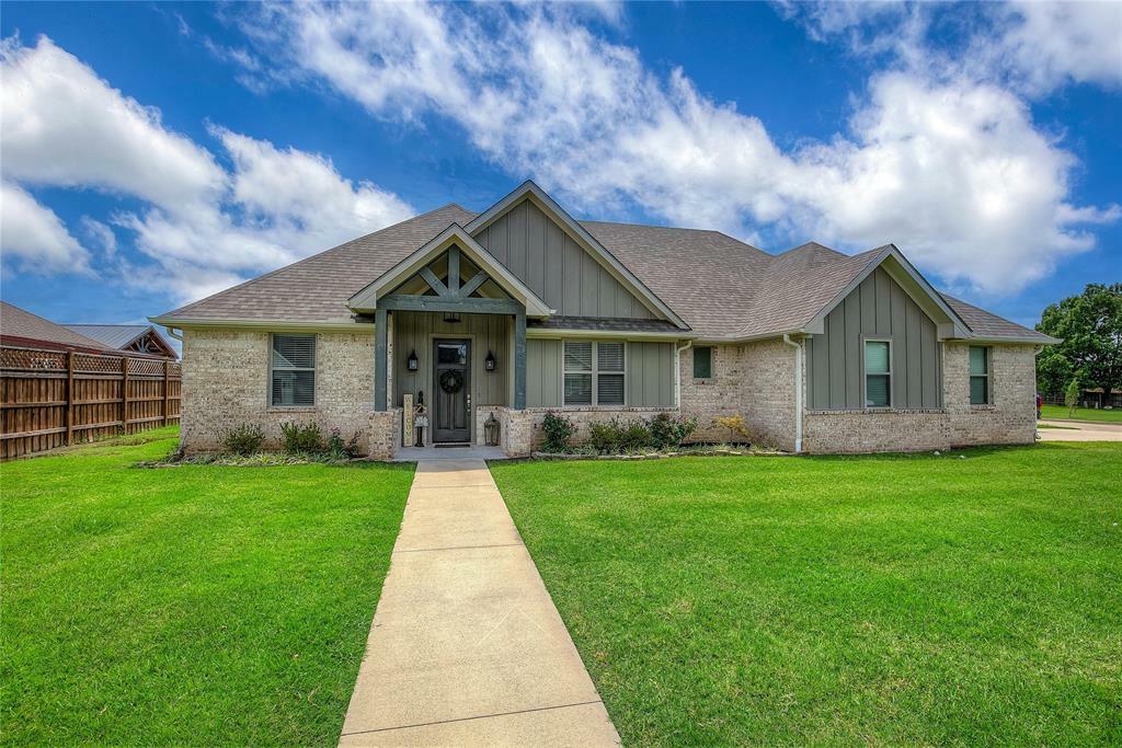 Property Photo:  2113 Kelton Drive  TX 75482 