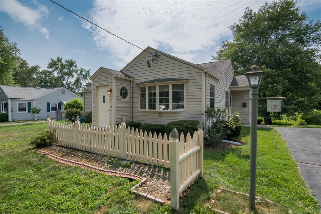 Property Photo: 175 Robinson Rd MA 01089