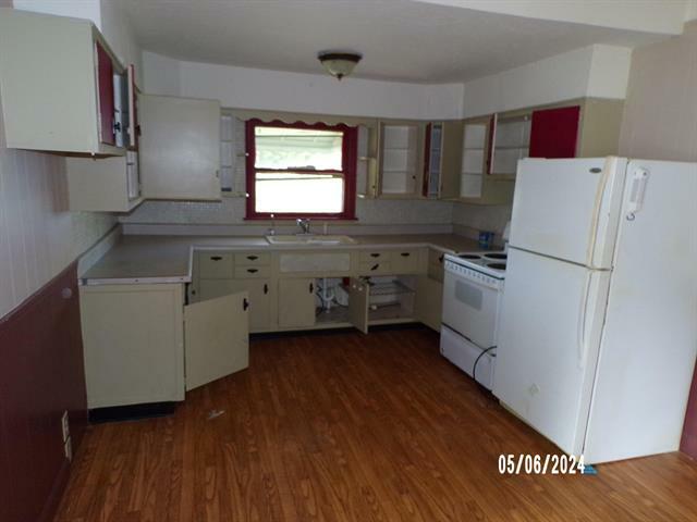 Property Photo:  127 N Pleasant Street  MI 49098 