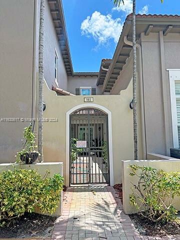 Property Photo:  901 SW 146th Ter 901  FL 33027 