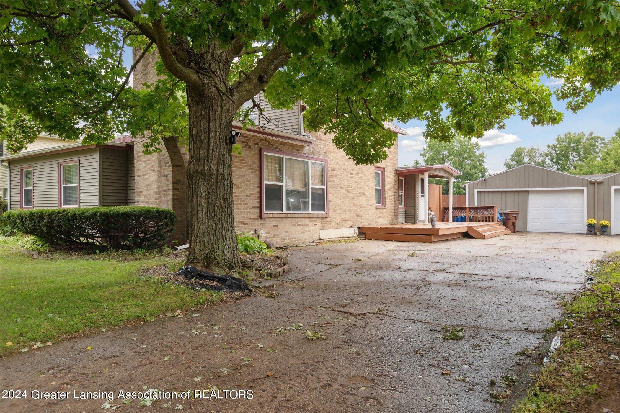 Property Photo:  775 W Seminary Street  MI 48813 