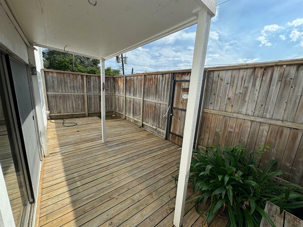 Property Photo:  2701 Bellefontaine Street A15  TX 77025 