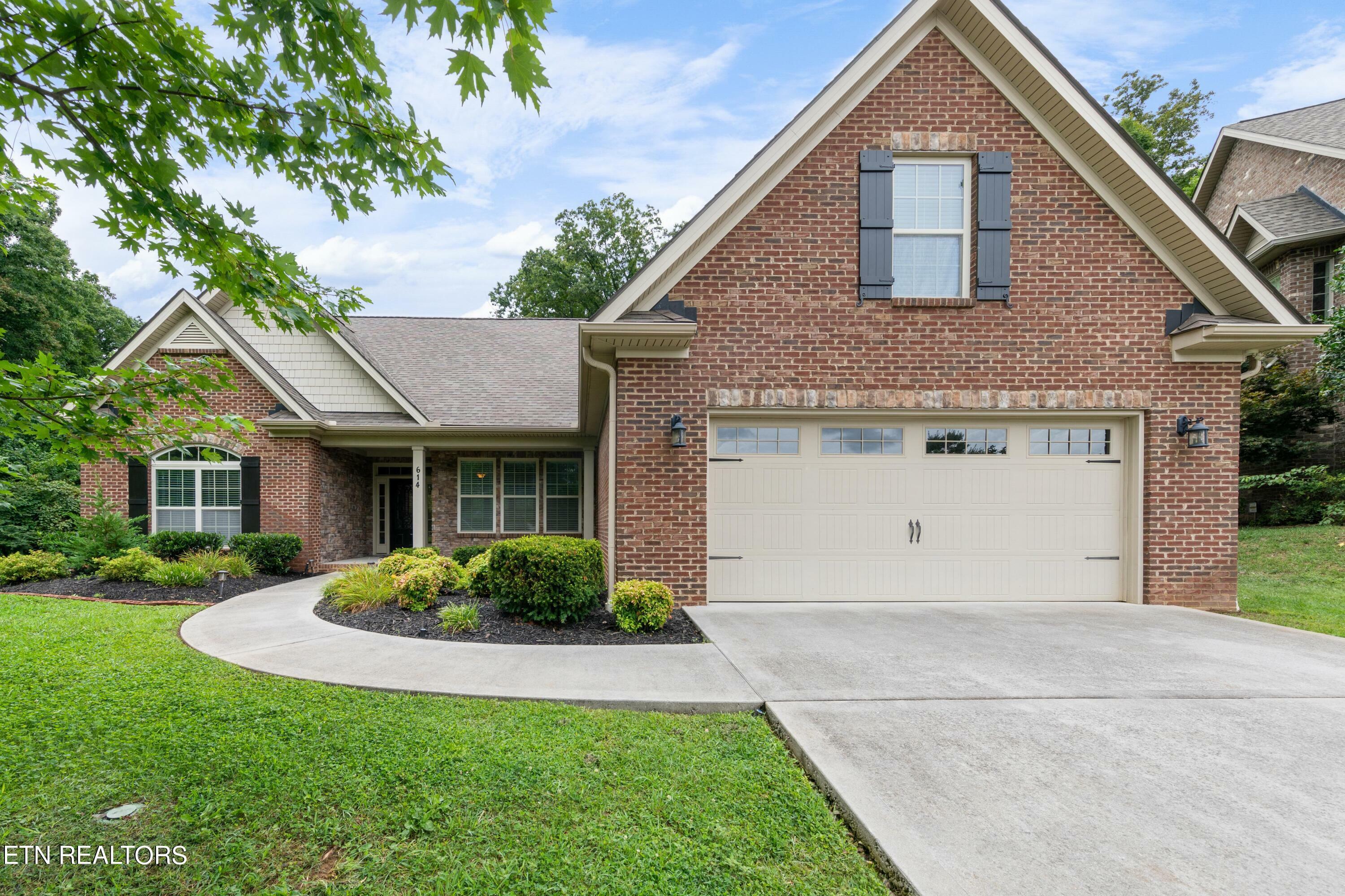 Property Photo:  614 Oak Cove Lane  TN 37922 