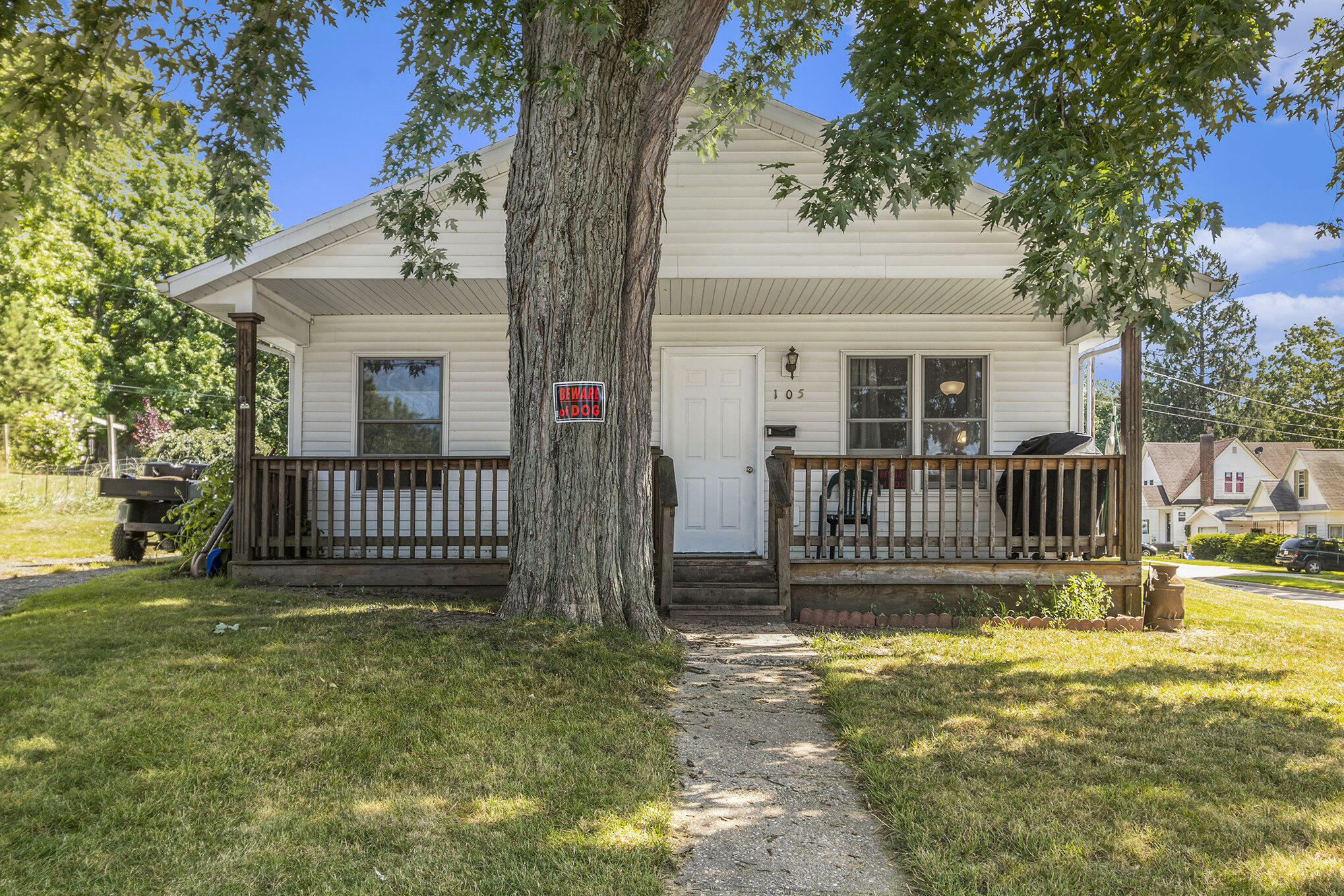 Property Photo:  105 Jefferson Street  MI 49420 