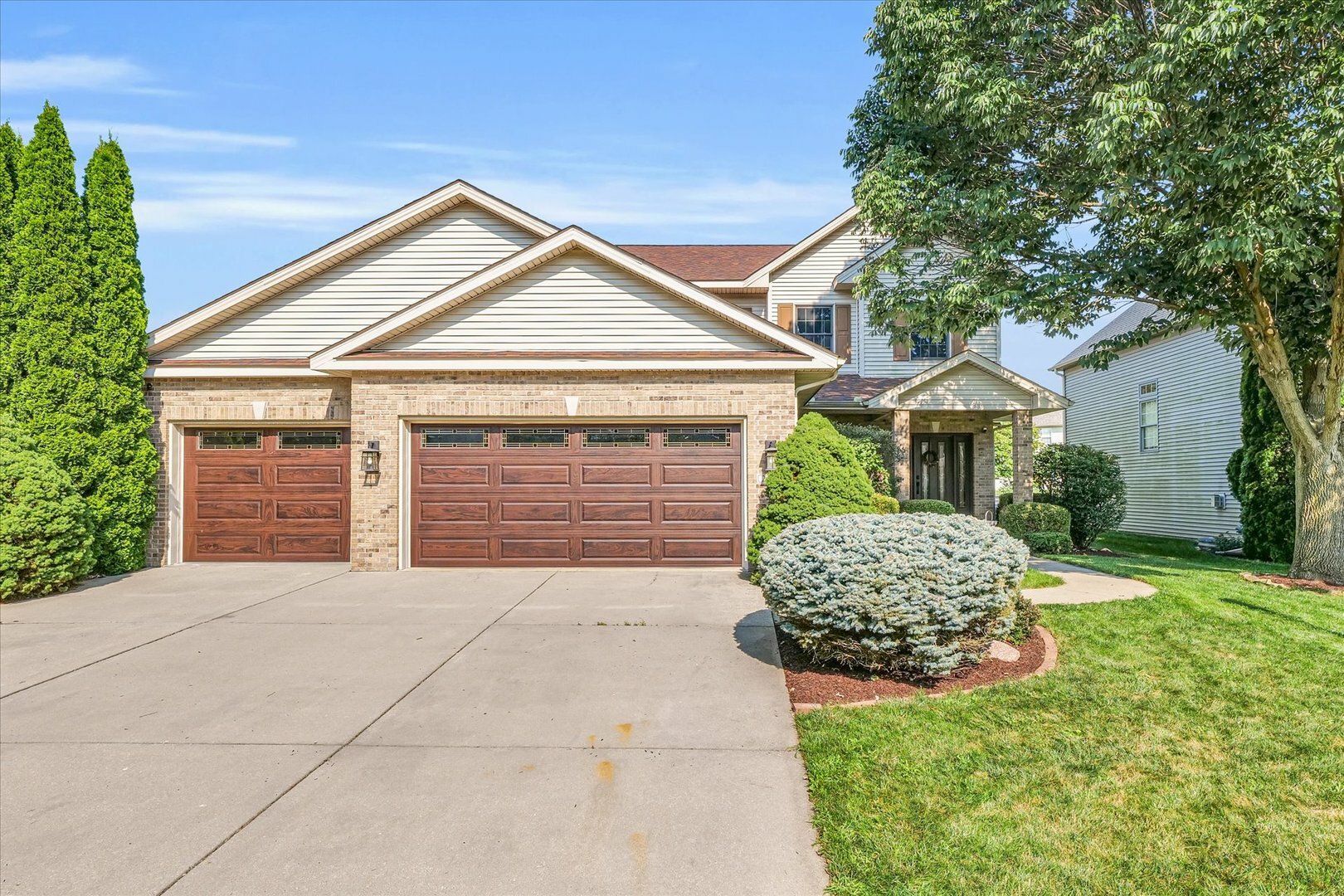Property Photo: 2204 Strand Drive IL 61822