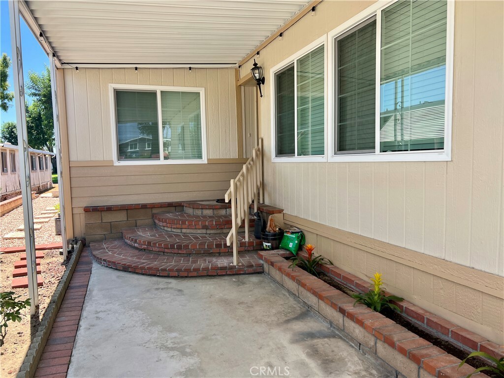 Property Photo:  1456 E Philadelphia 320  CA 91761 