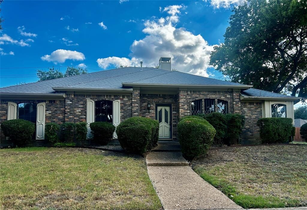 Property Photo:  1412 Brookside Drive  TX 75002 
