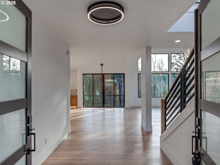 Property Photo:  5010 Park Bluff Pl  OR 97035 