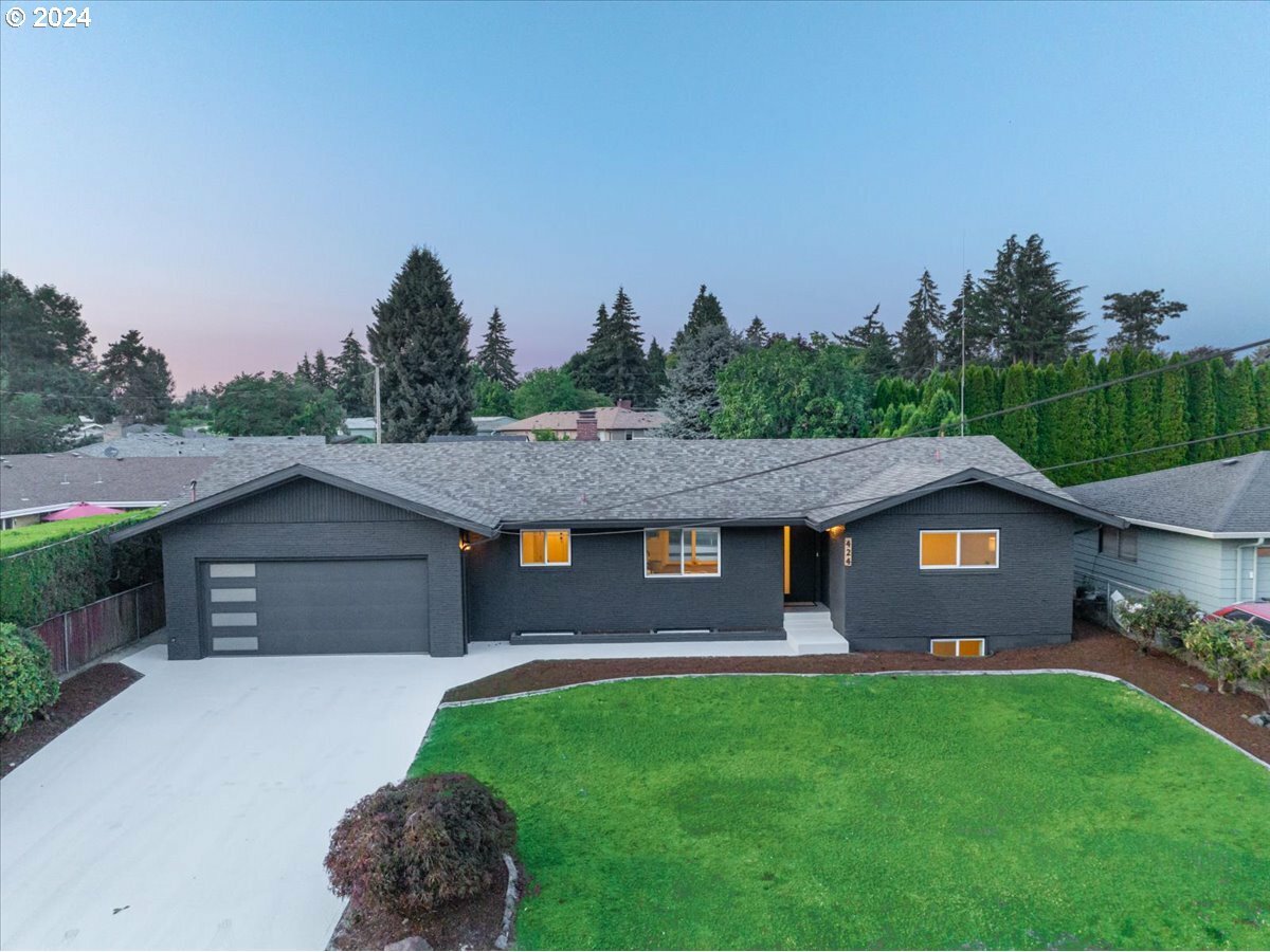 Property Photo:  424 NW Overlook Dr  WA 98665 