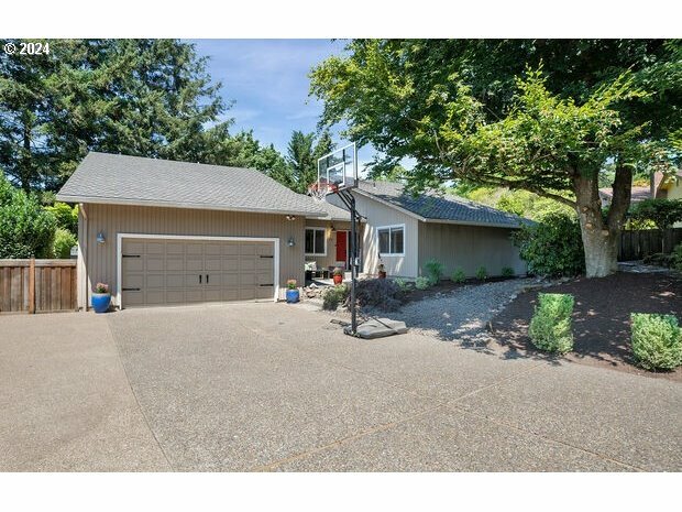 14 Hotspur St  Lake Oswego OR 97035 photo