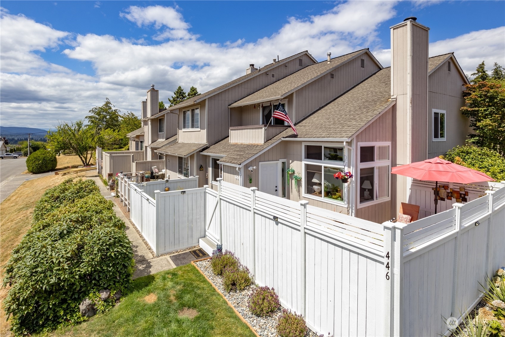 Property Photo:  446 E 31st Street  WA 98310 