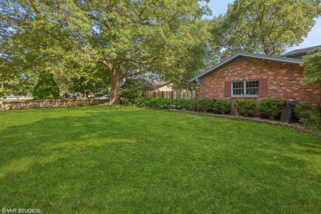 Property Photo:  884 Oakridge Drive  MI 49085 