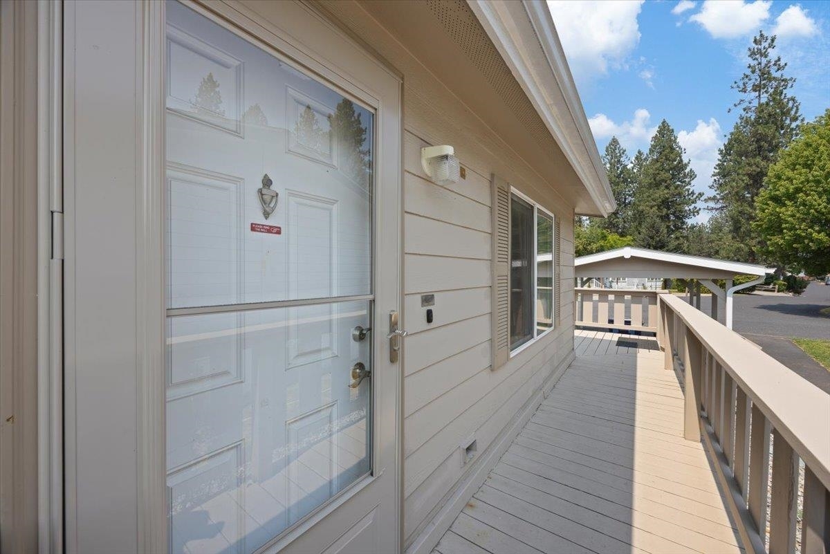 Property Photo:  14724 N Chesapeake Ln  WA 99021 