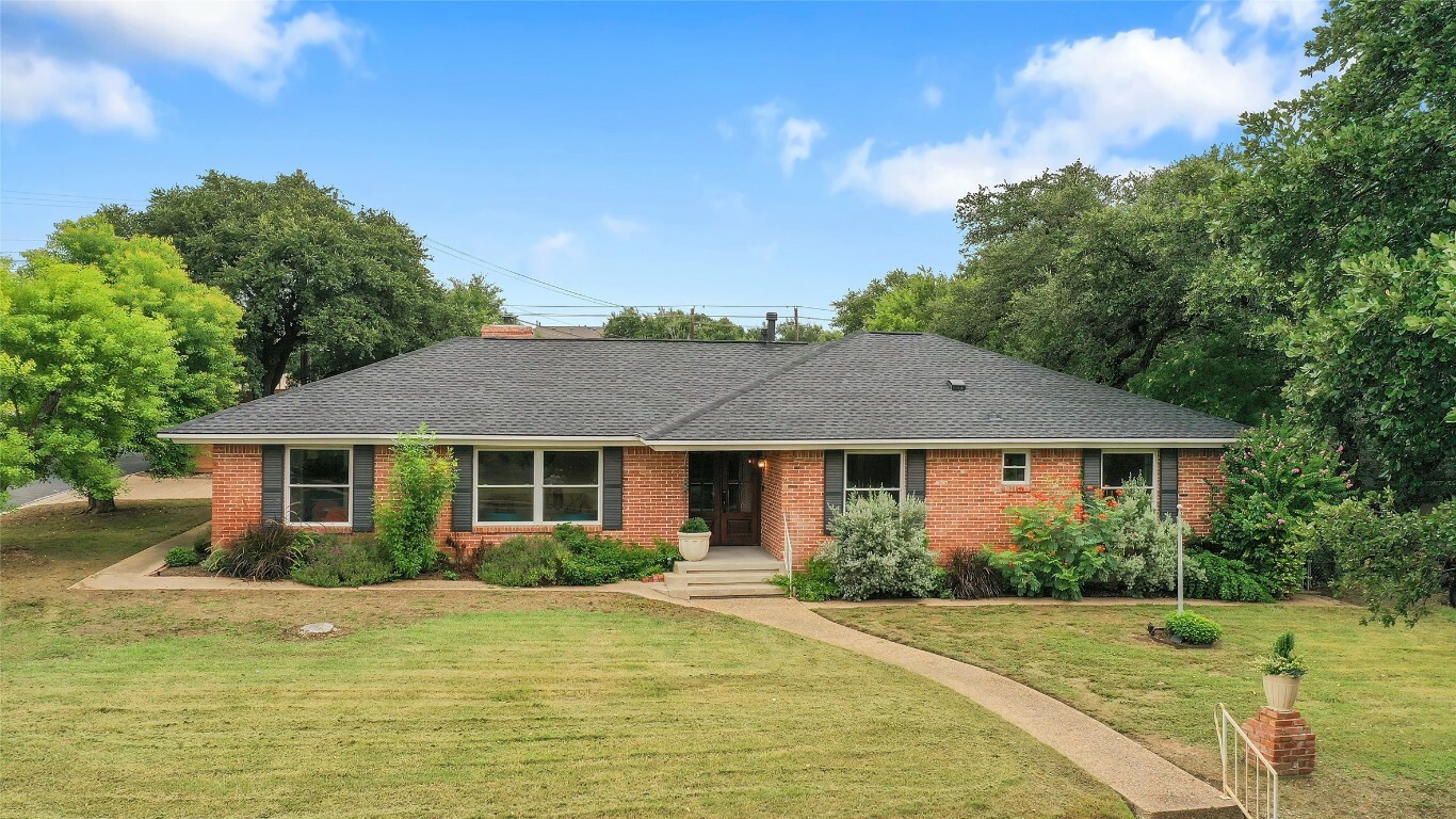 1308 Cardinal Hill Circle  Austin TX 78758 photo