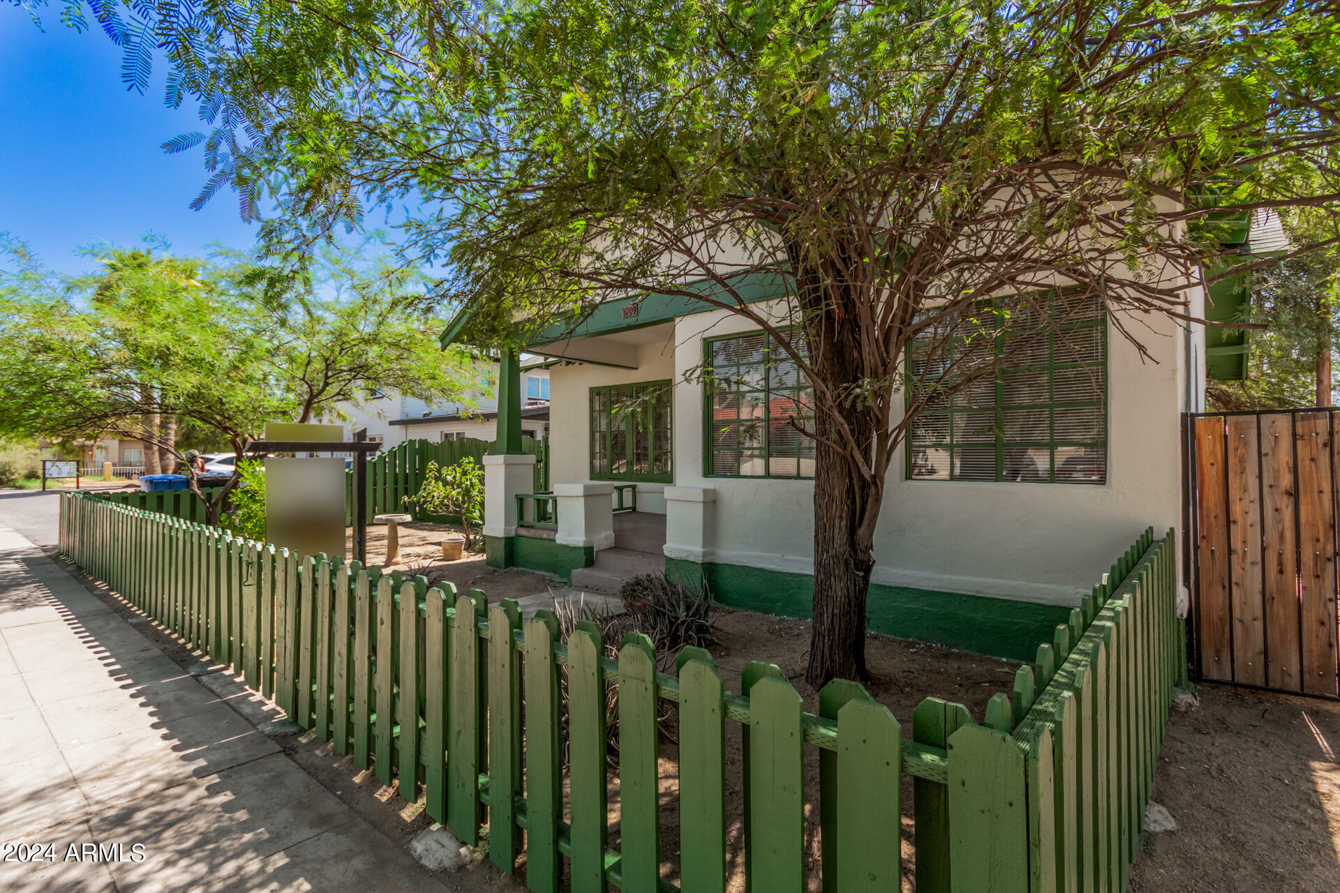 Property Photo:  1009 W Roosevelt Street  AZ 85007 