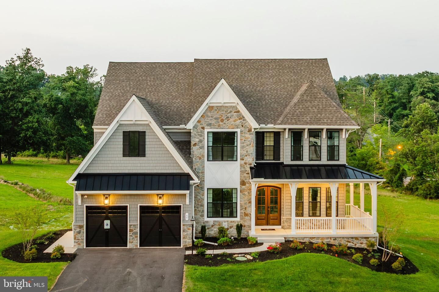Property Photo:  122 Silver Circle Devonshire  PA 17050 