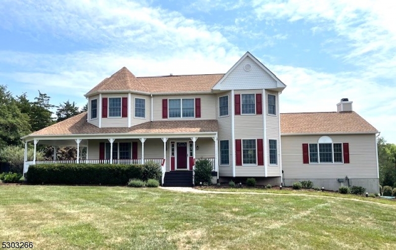 2 Saddle Ridge Dr  Clinton Twp. NJ 08833 photo