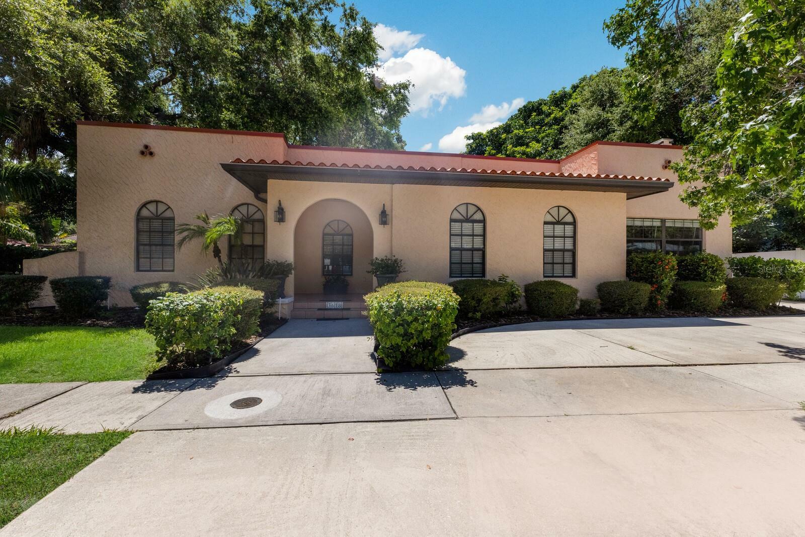 Property Photo: 3618 Palonia Court FL 34239