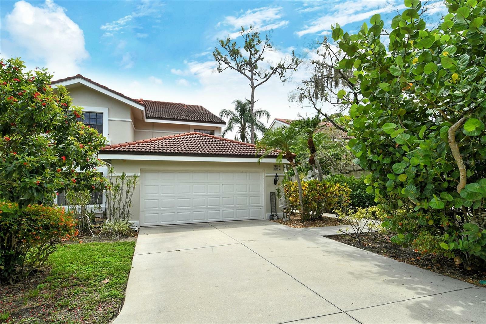 Property Photo:  7673 Fairway Woods Drive 706  FL 34238 