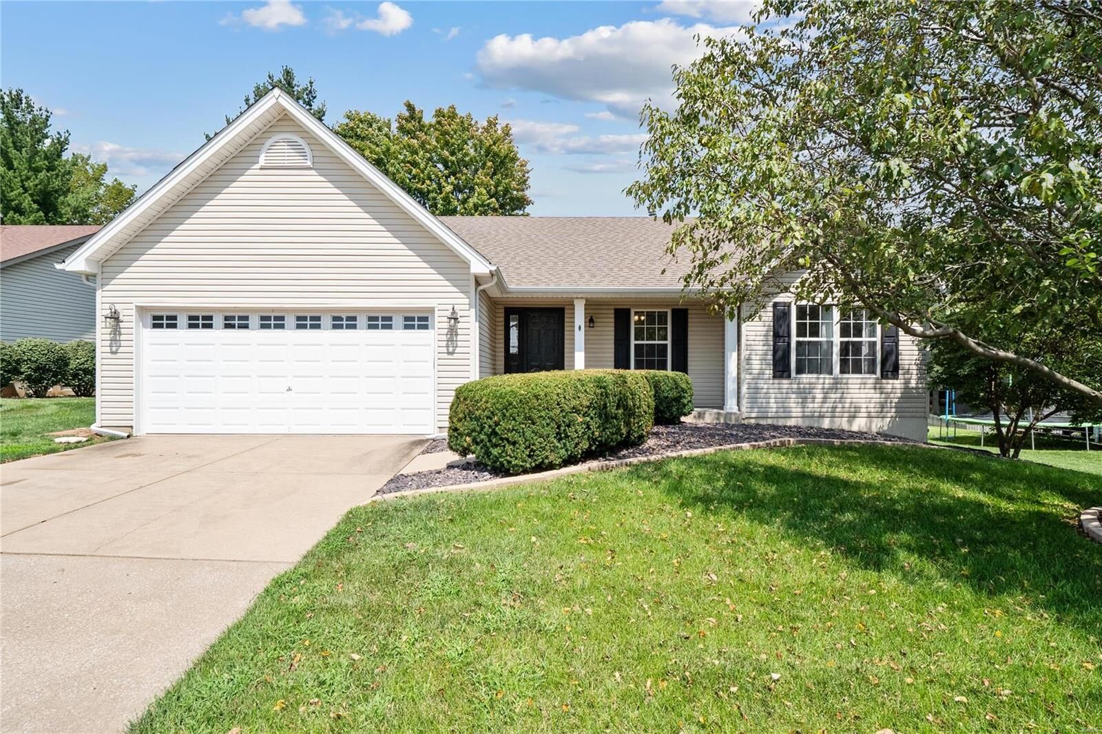 Property Photo:  858 Emerald Place Drive  MO 63304 