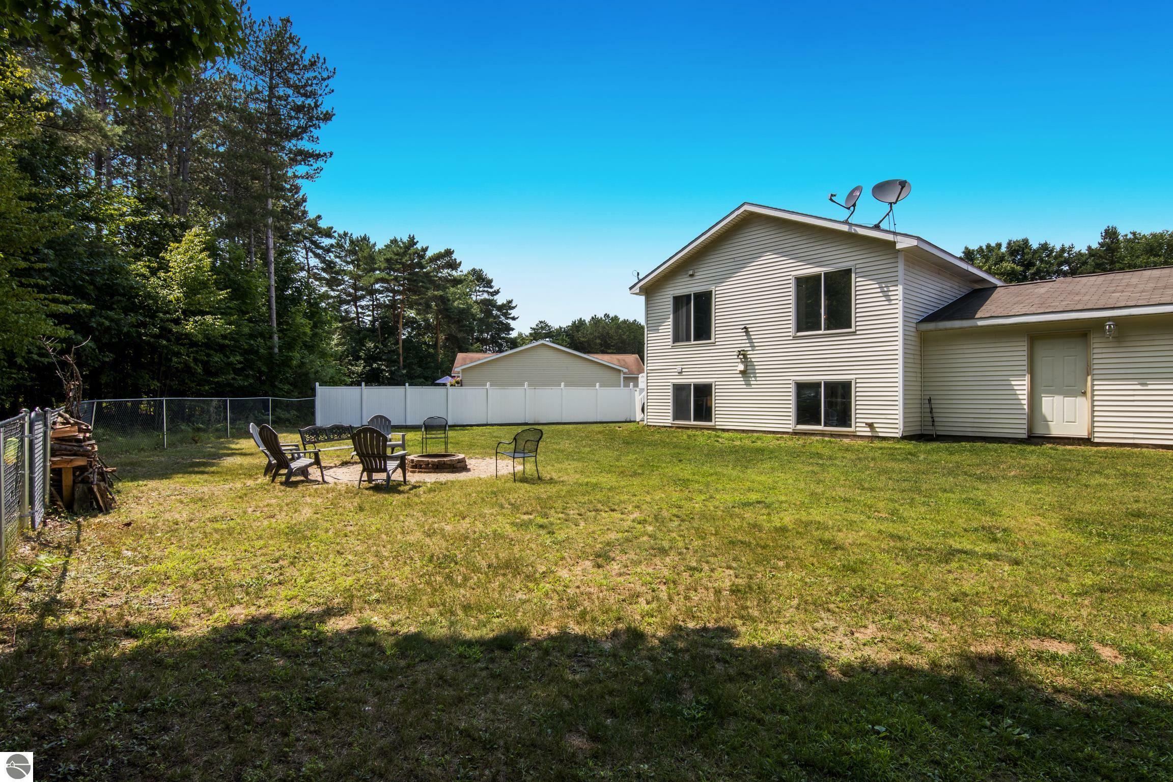 Property Photo:  3105 Crimson Ranch Lane  MI 49685 