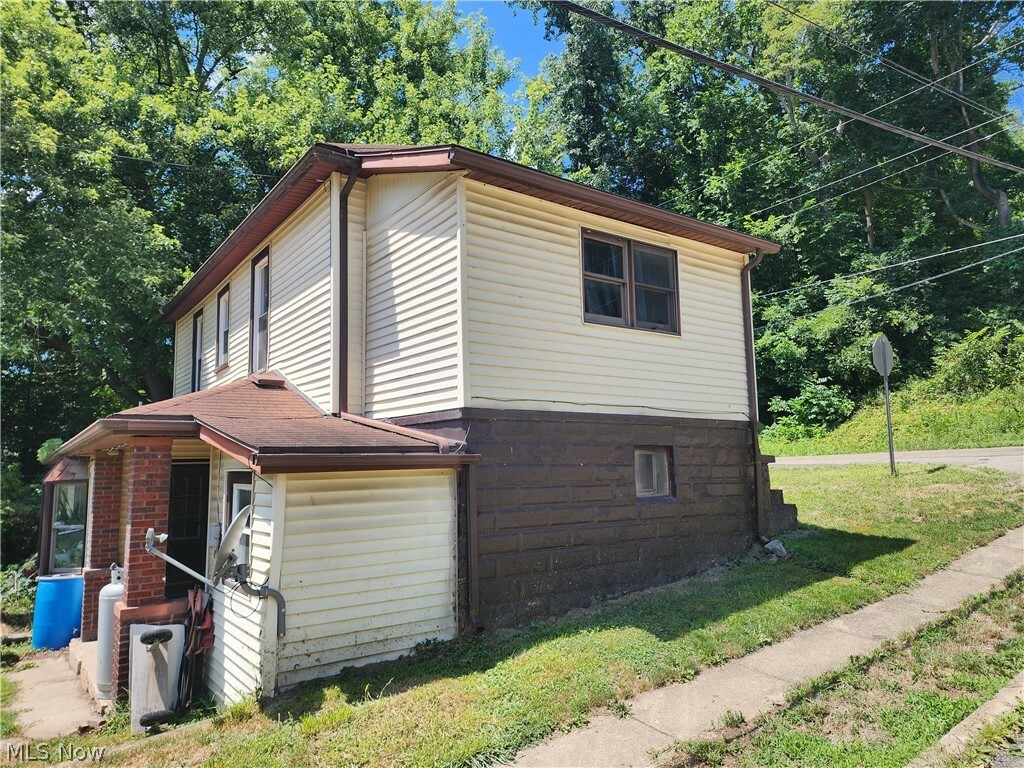 Property Photo:  1241 Sharon Avenue  OH 43701 