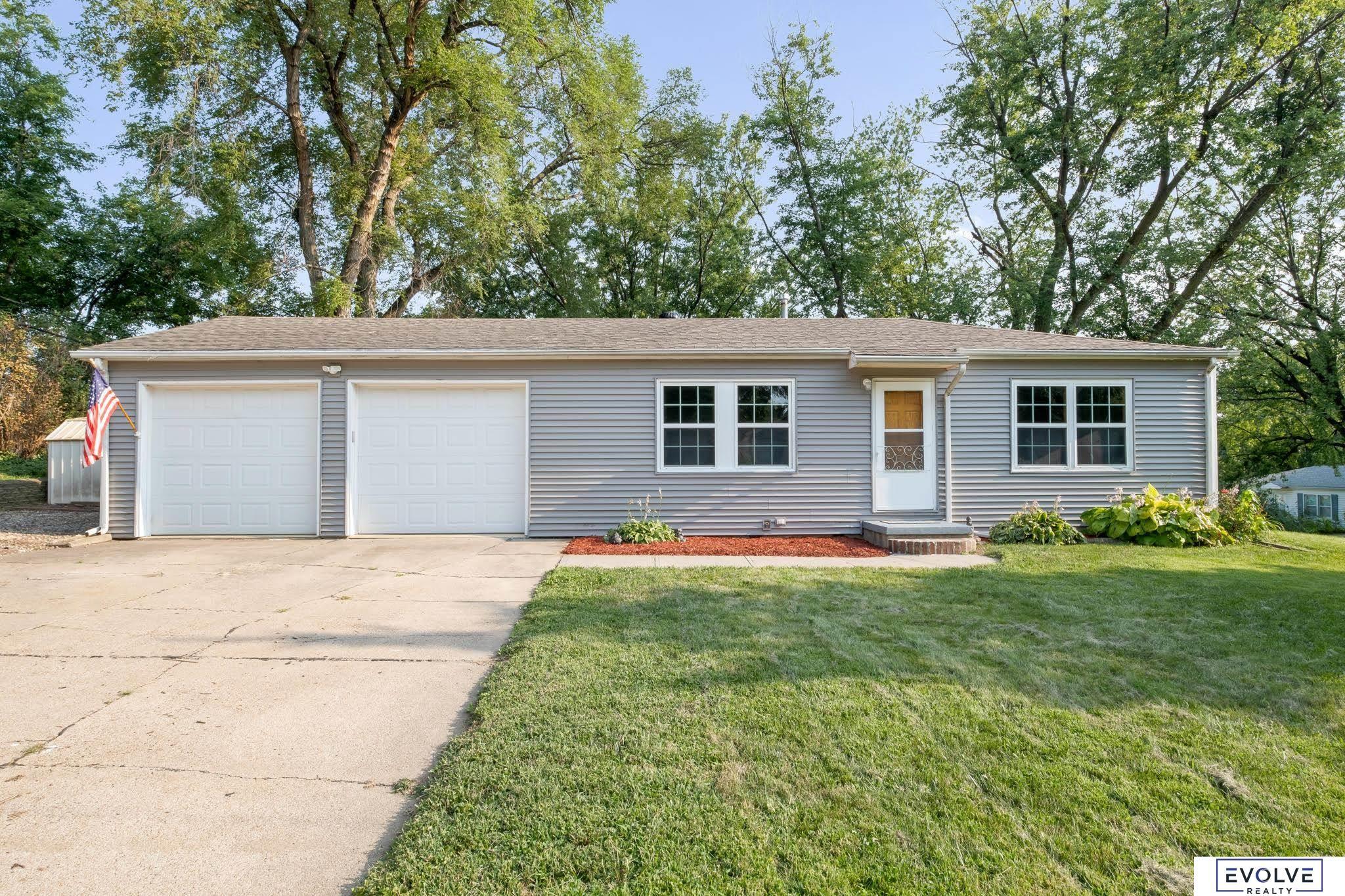 Property Photo: 3911 High Meadows Lane NE 68147