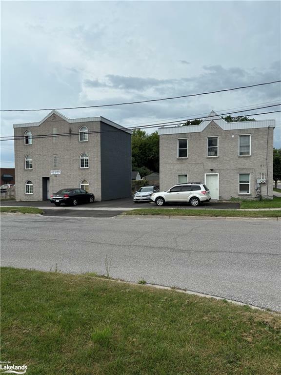 81-85 Peter Street S  Orillia ON L3V 5B3 photo