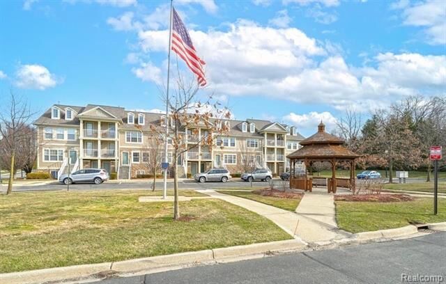 Property Photo: 140 Park Green Drive MI 48362