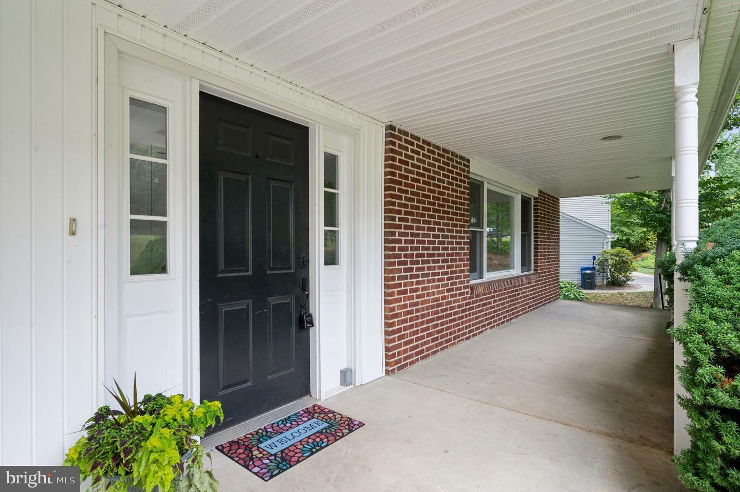 Property Photo:  233 Clover Circle  PA 19063 