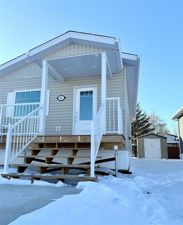 Property Photo:  235 Glen Avenue  MB R7C 1B9 