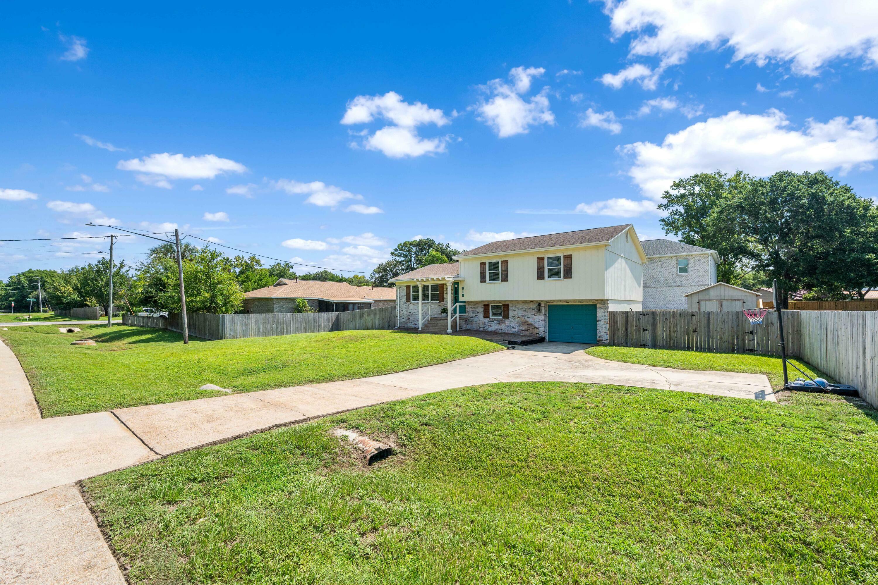 Property Photo:  618 Benning Drive  FL 32541 