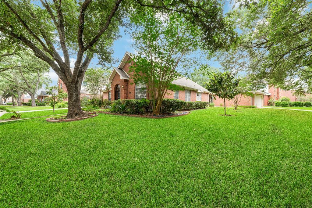 Property Photo:  2019 Teakwood Place  TX 77478 