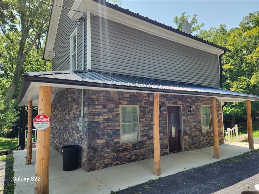 Property Photo:  109 1st Street  PA 18351 