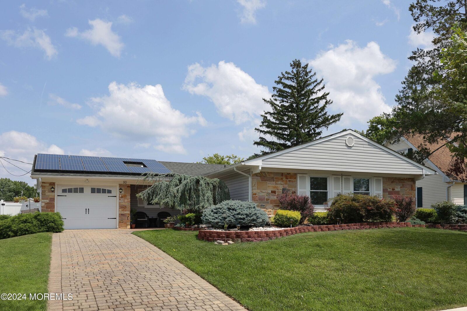 Property Photo:  32 Ardmore Lane  NJ 07747 