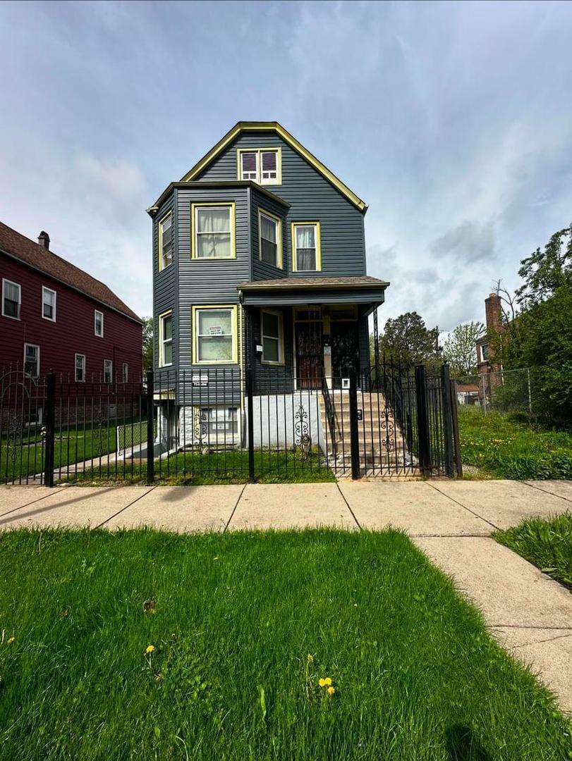 Property Photo:  8108 S Exchange Avenue  IL 60617 